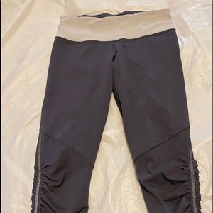 Lulemon capri’s size 6